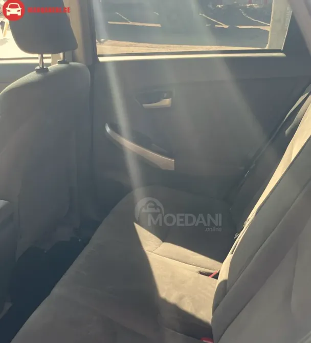 ქირავდება Toyota Prius 2010 თბილისი - photo 3