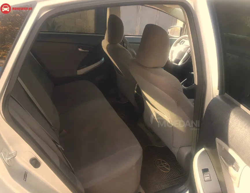 ქირავდება Toyota Prius 2012 თბილისი - photo 2
