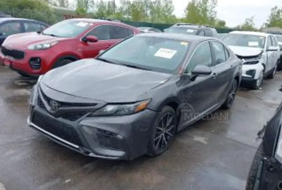 Toyota Camry 2.5L 2022 Тбилиси - изображение 1