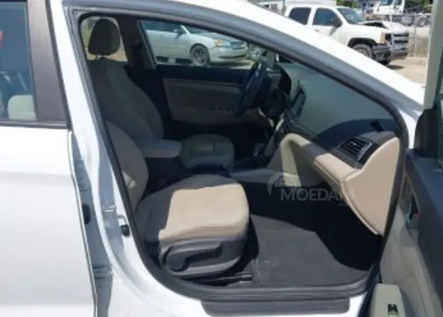 Hyundai Elantra 2017 Тбилиси - изображение 6