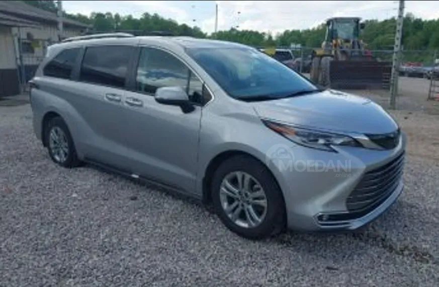 Toyota Sienna 2.5L 2022 Тбилиси - изображение 3