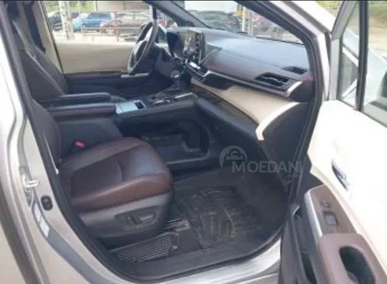 Toyota Sienna 2.5L 2022 Тбилиси - изображение 6