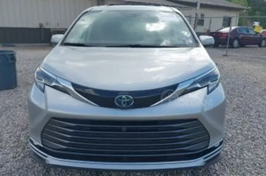 Toyota Sienna 2.5L 2022 Тбилиси - изображение 1