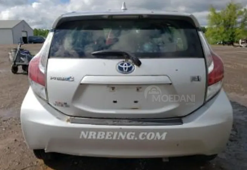 Toyota Prius 1.5L 2016 Тбилиси - изображение 4