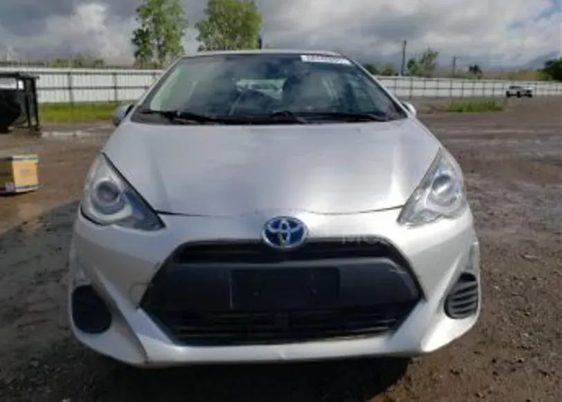 Toyota Prius 1.5L 2016 Тбилиси - изображение 1