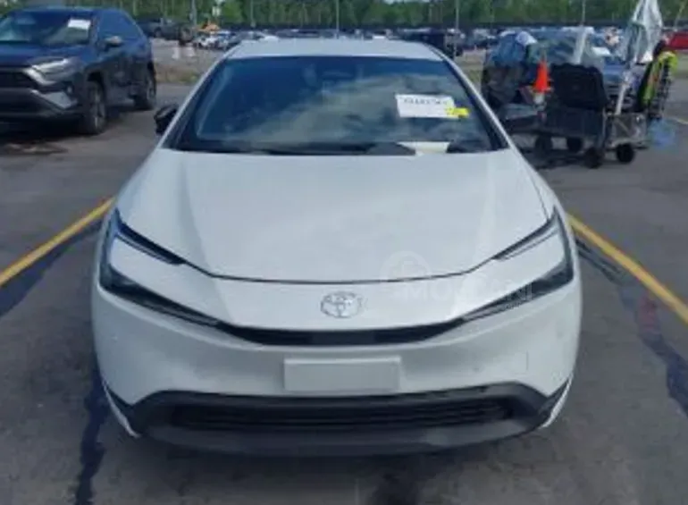 Toyota Prius 2L 2023 Тбилиси - изображение 1