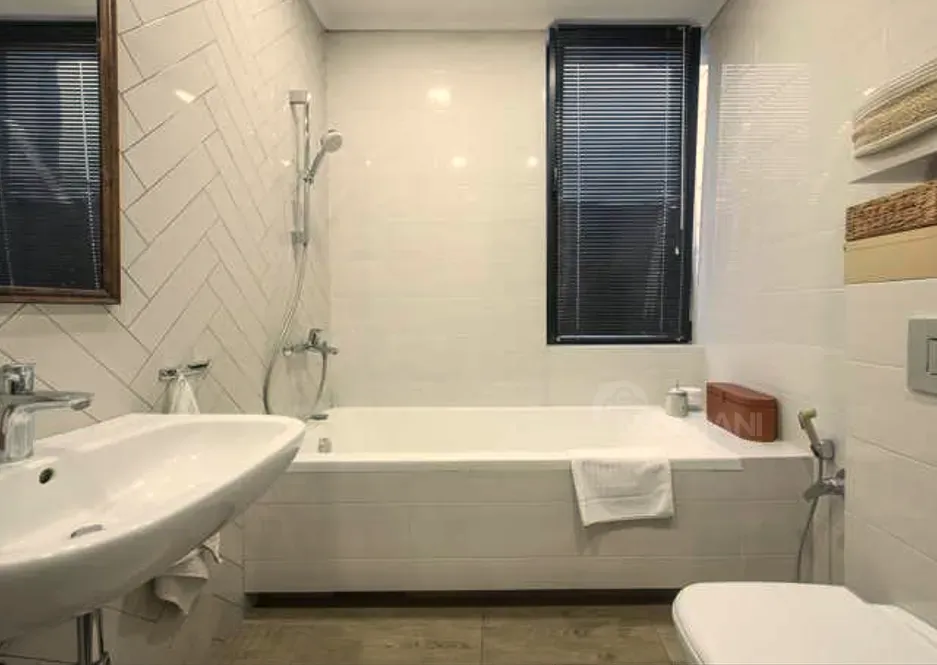 Сдам 5-комн. квартиру 155м² 5/7 эт. Тбилиси - изображение 4