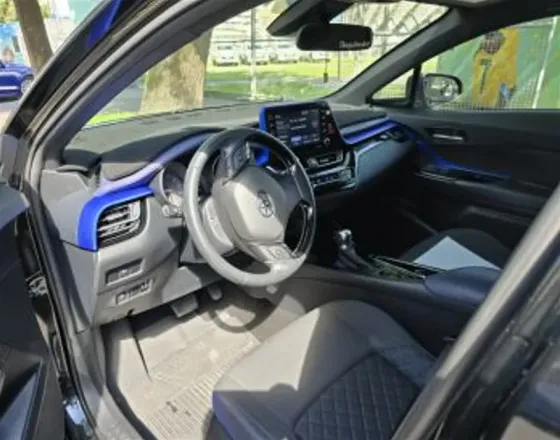 Toyota C-HR 2L 2021 Tbilisi