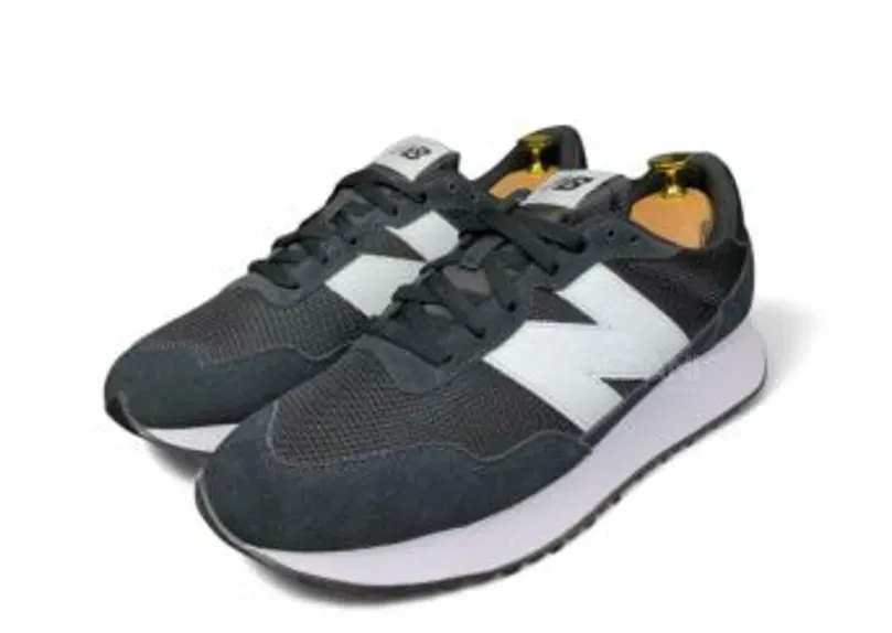 Оригинальные аутентичные кроссовки New Balance Тбилиси - изображение 1