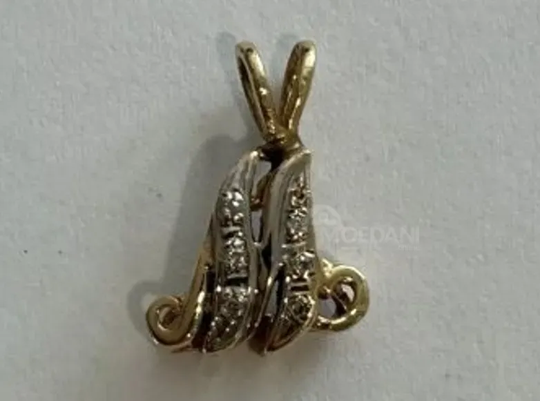 Gold pendant with initial "M" and diamonds Tbilisi - photo 1