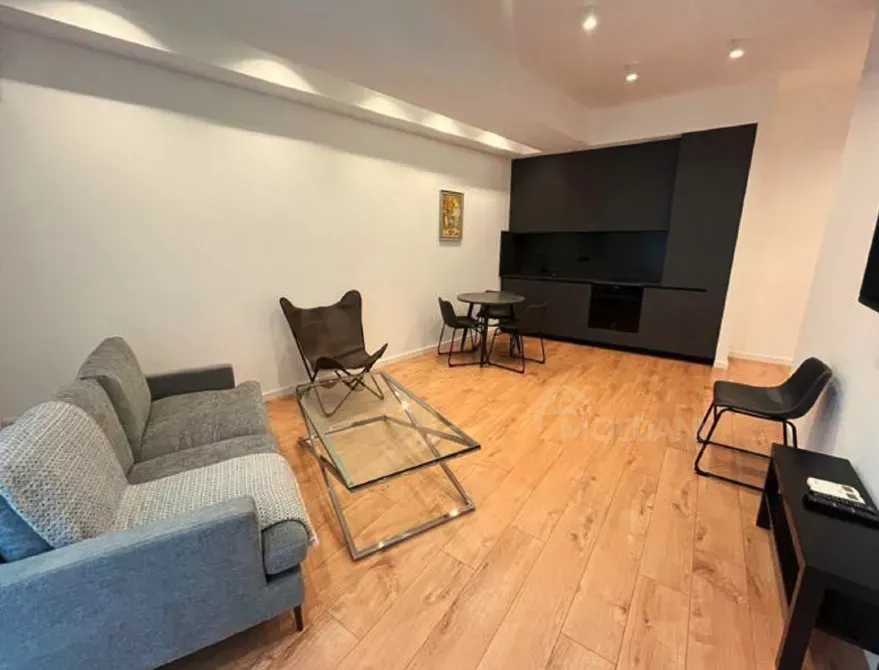 იყიდება 3 ოთახიანი ბინას 80მ² 3/6 სართ თბილისი - photo 1