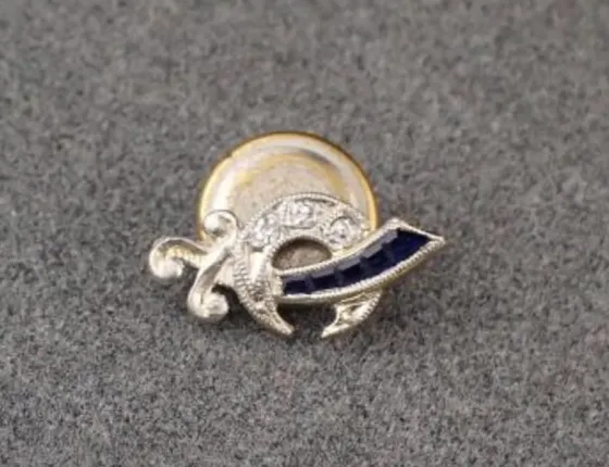 Small brooch with diamonds and sapphires Tbilisi