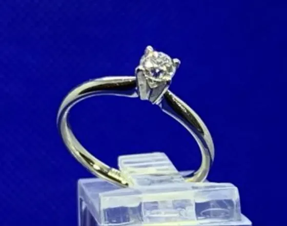 Ოქროს ბეჭედი 0, 30 ct ბრილიანტით თბილისი