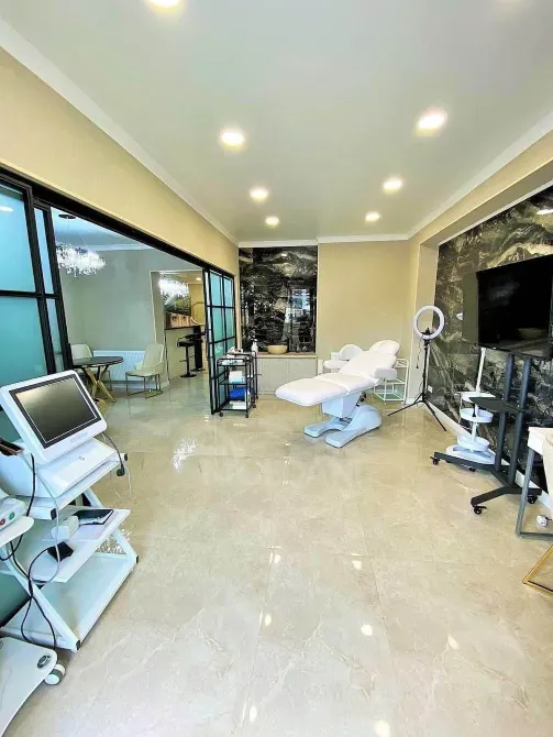 Ultra-modern commercial space for sale in Tbilisi Tbilisi - photo 1