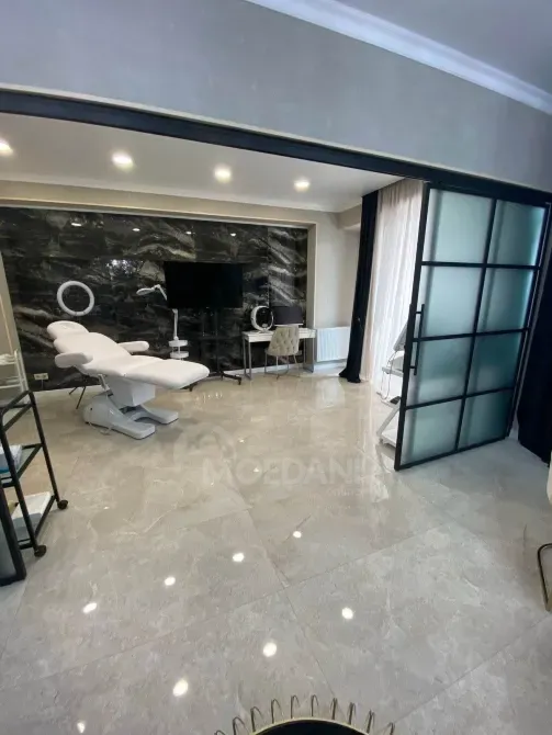 Ultra-modern commercial space for sale in Tbilisi Tbilisi - photo 4