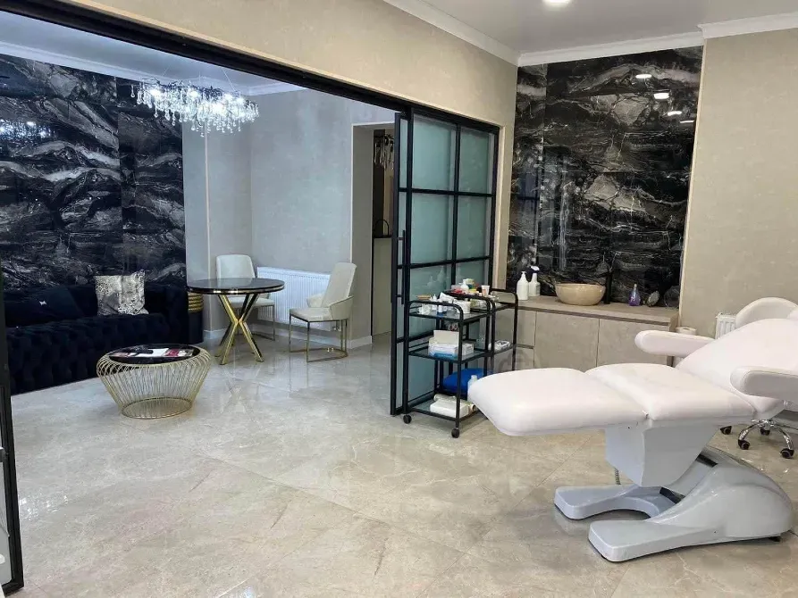 Ultra-modern commercial space for sale in Tbilisi Tbilisi - photo 8