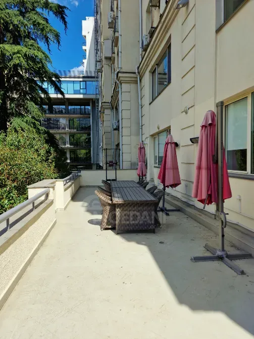 ქირავდება კომერციული საოფისე ფართი ვაკეში თბილისი - photo 16