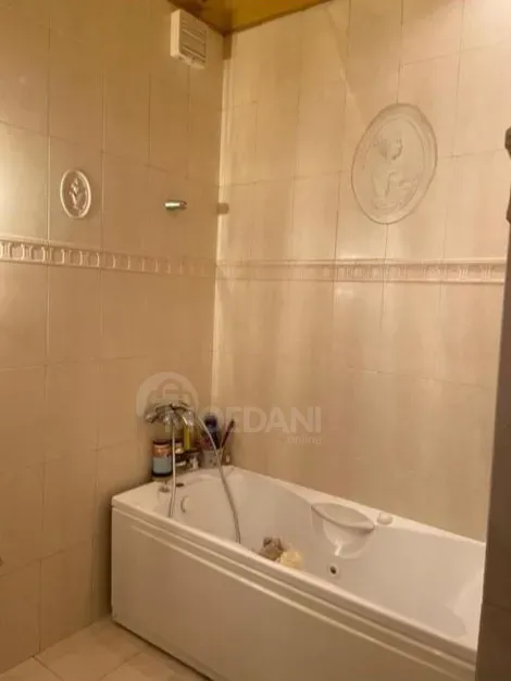 ქირავდება 4 ოთახიანი ბინა 150მ² 1/8 სართ თბილისი - photo 9