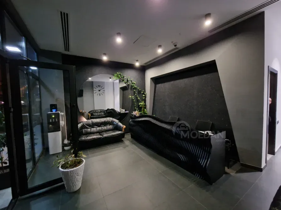 Сдаётся в аренду уникальное коммерческое помещение площадью 420 м² Тбилиси - изображение 1