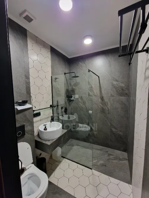 Сдаётся в аренду уникальное коммерческое помещение площадью 420 м² Тбилиси - изображение 15