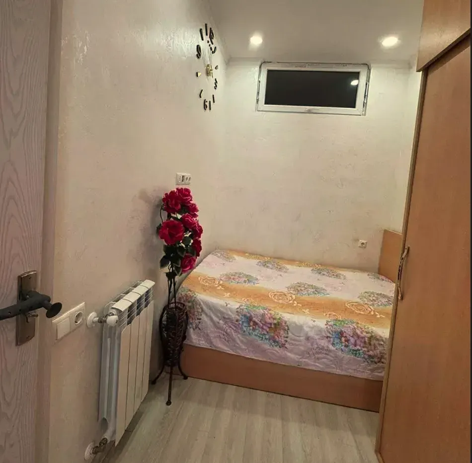 Apartments For Rent three-room 50м² 5/32 floor Batumi - photo 4