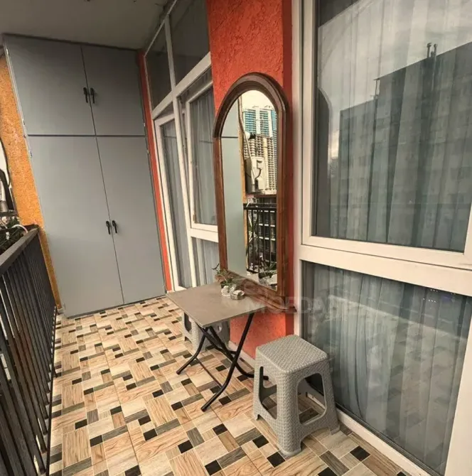 Apartments For Rent three-room 50м² 5/32 floor Batumi - photo 2