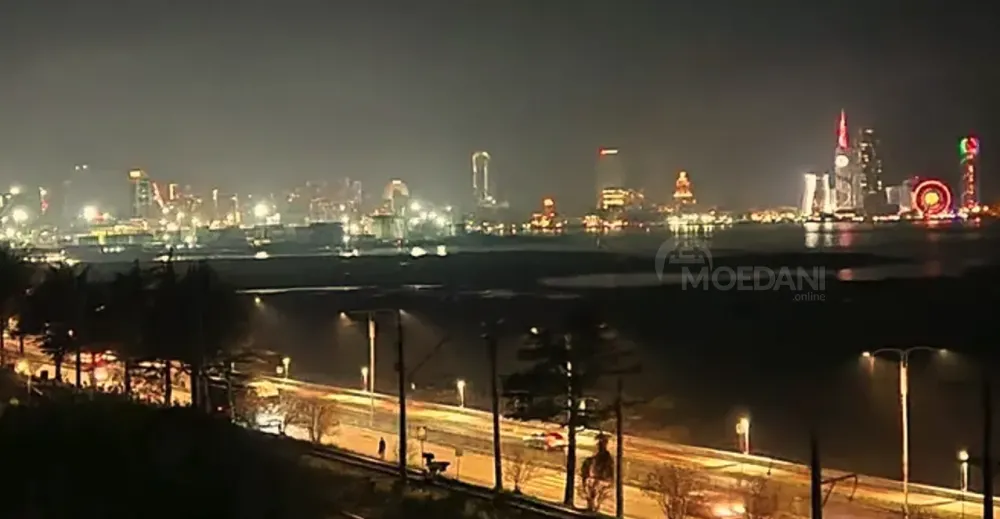 Apartments For Rent three-room 61м² 6/8 floor Batumi - photo 2