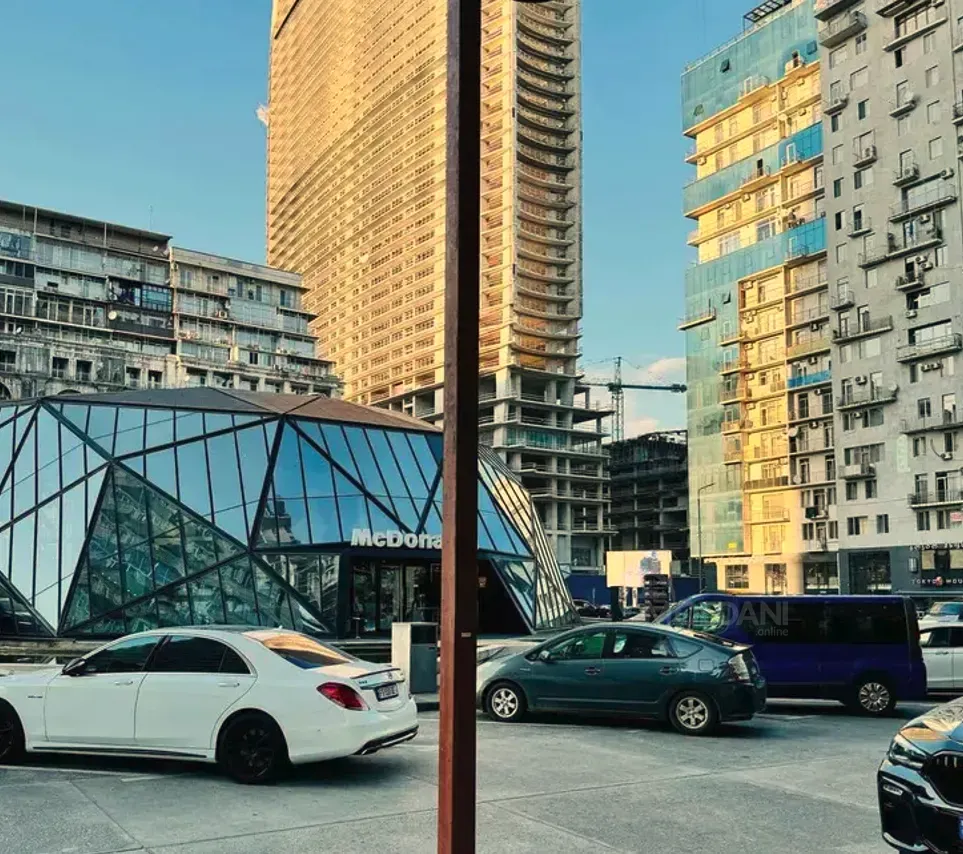 Apartments For Rent three-room 70м² 10/23 floor Batumi - photo 2