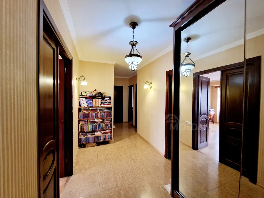 იყიდება 5 ოთახიანი ბინას 236მ² 5/5 სართ თბილისი - photo 3