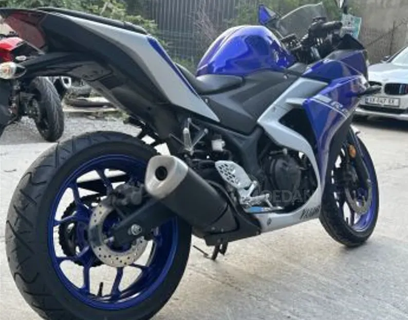 Представляем Yamaha YZF-R25 2017 года, который выделяется своим стилем и производительностью. Тбилиси - изображение 5