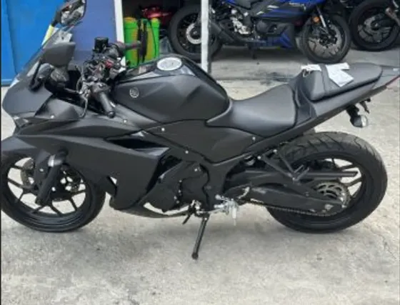For sale is a Yamaha YZF-R25, a 2017 model, which is a great choice for lovers of sports motorcycles. Tbilisi