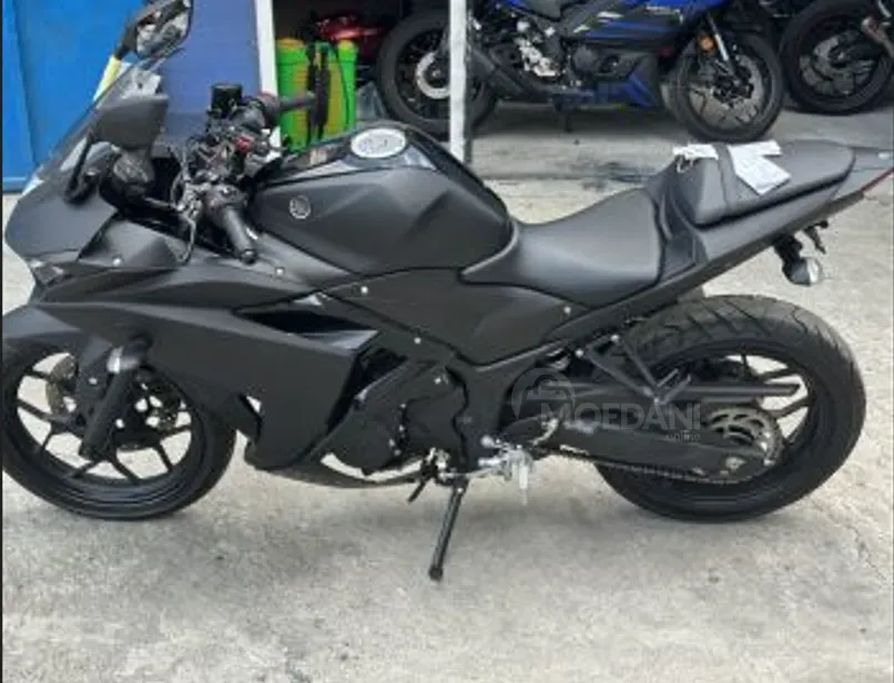 For sale is a Yamaha YZF-R25, a 2017 model, which is a great choice for lovers of sports motorcycles. Tbilisi - photo 6