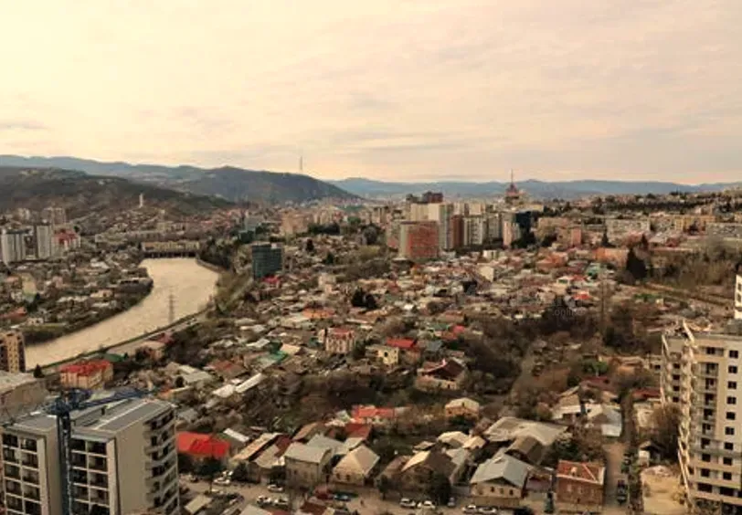 Сдам 2-комн. квартиру на сутки в Тбилиси  50м² 22/24 эт. Тбилиси - изображение 5