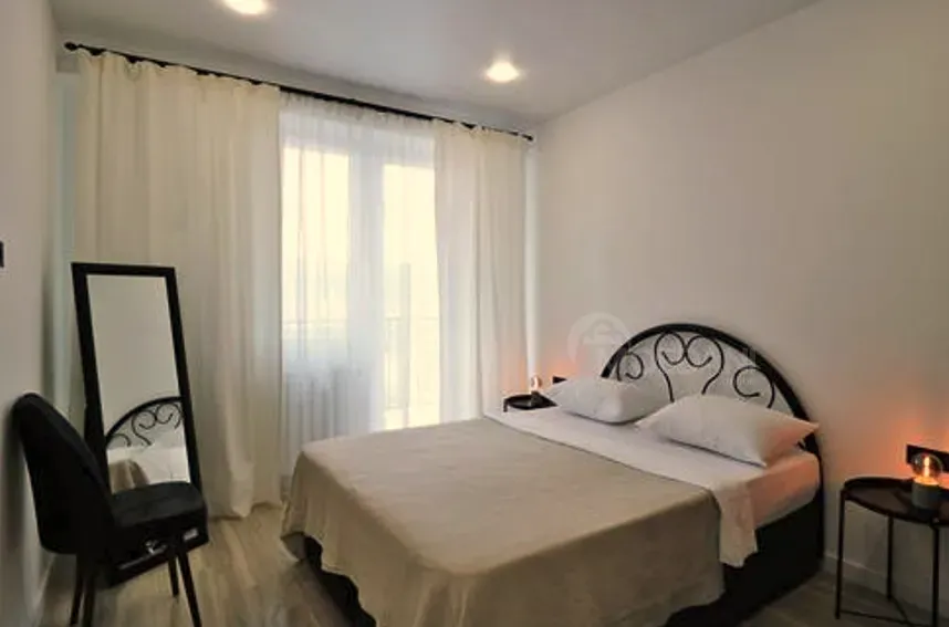 Сдам 2-комн. квартиру на сутки в Тбилиси  50м² 22/24 эт. Тбилиси - изображение 1