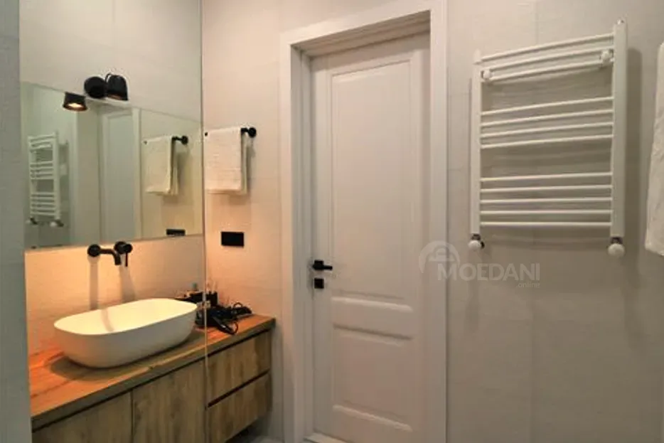 Сдам 2-комн. квартиру на сутки в Тбилиси  50м² 22/24 эт. Тбилиси - изображение 4