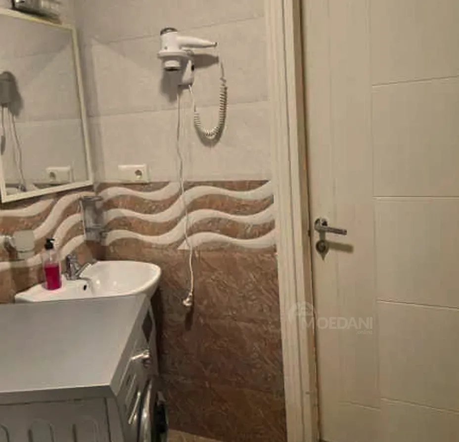 Сдам 1-комн. квартиру на сутки в Батуми  32м² 7/11 эт. Батуми - изображение 4