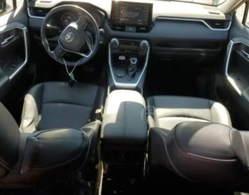 Toyota RAV4 2.5L 2022 Тбилиси - изображение 5