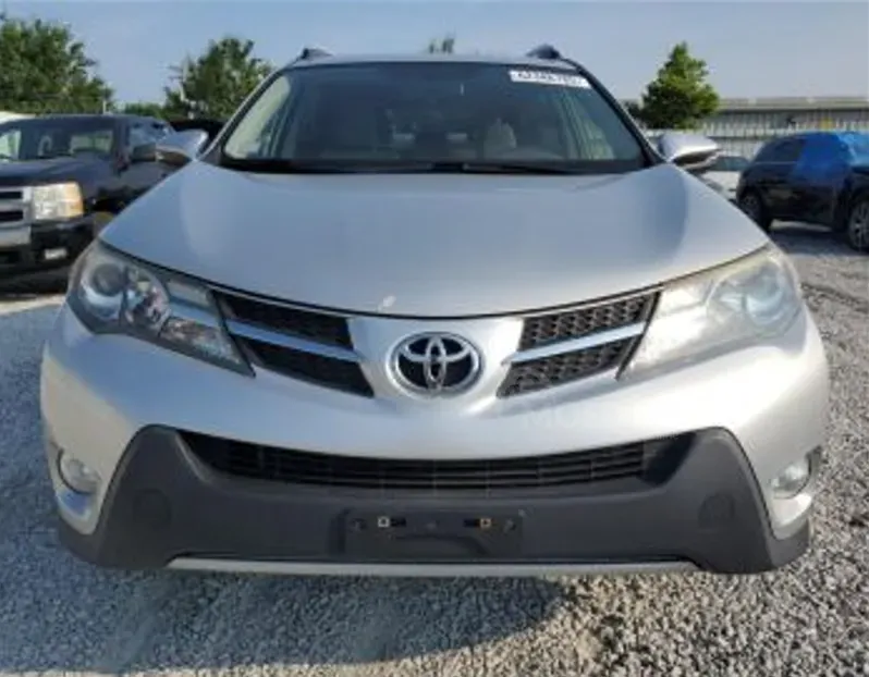 Toyota RAV4 2.5L 2015 Тбилиси - изображение 1
