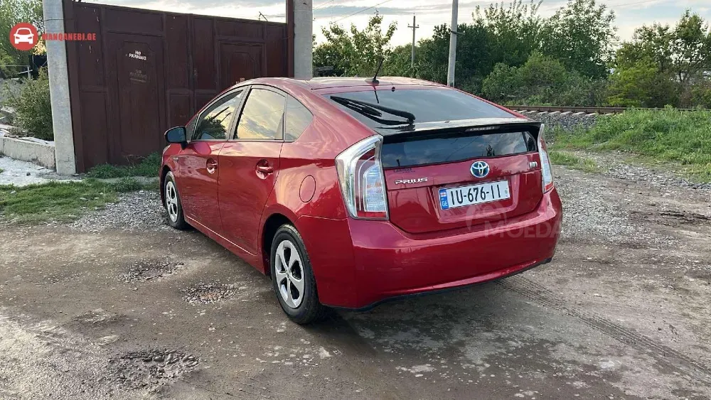 Toyota Prius 2015 Тбилиси - изображение 3