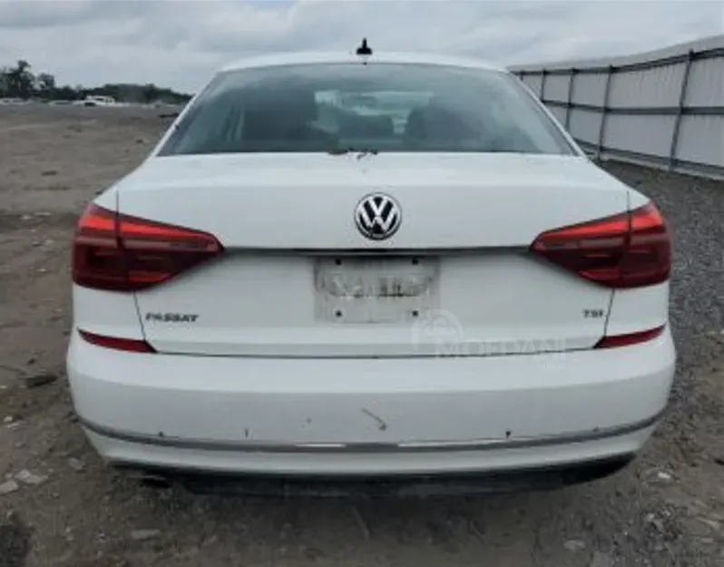 Volkswagen Passat 1.8 2017 Тбилиси - изображение 2