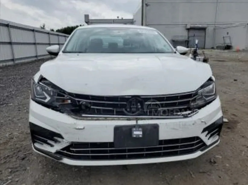 Volkswagen Passat 1.8 2017 Тбилиси - изображение 1