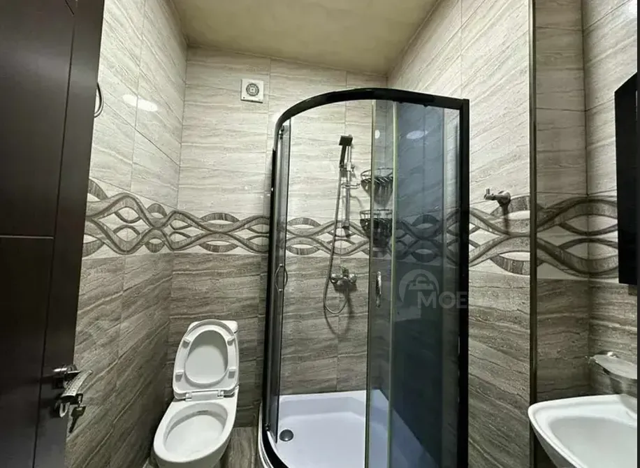 Apartments For Rent three-room 75м² 6/10 floor Batumi - photo 5