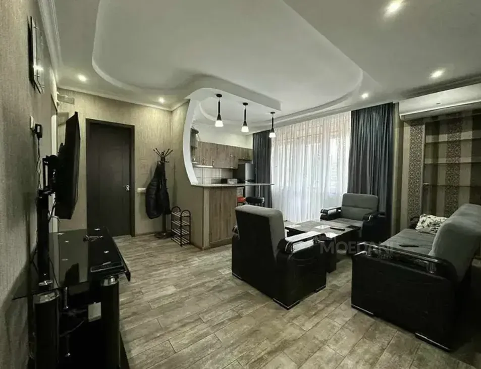 Apartments For Rent three-room 75м² 6/10 floor Batumi - photo 2