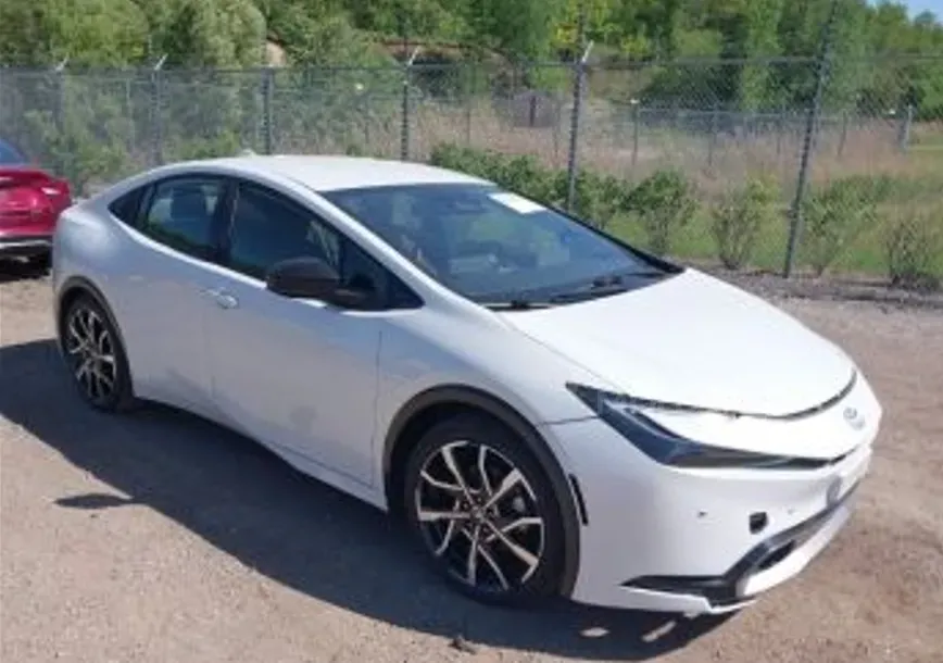 Toyota Prius 2L 2023 Тбилиси - изображение 2
