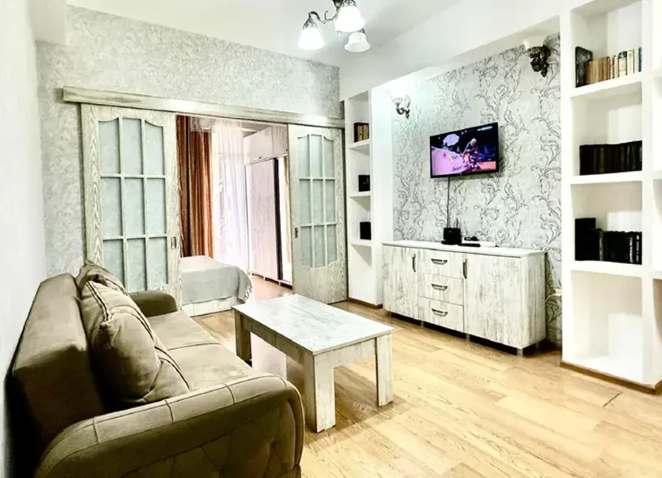Short Term Rentals two-room 50m² 2/14 floor Batumi - photo 1
