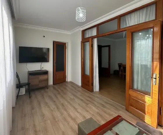 Short Term Rentals four-room 130m² 2/6 floor Batumi