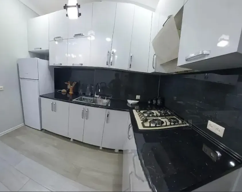 Apartments For Rent three-room 65м² 8/14 floor Batumi - photo 2