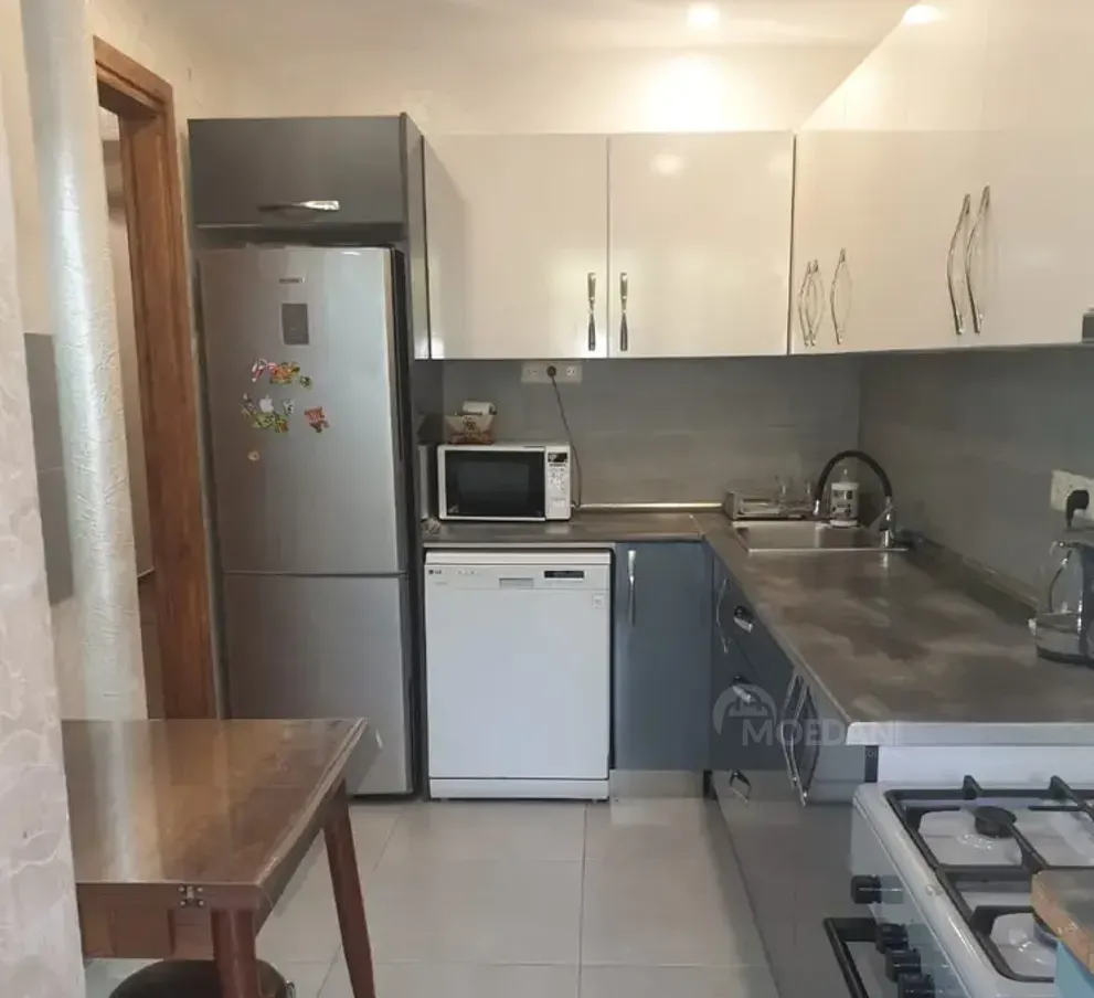 Short Term Rentals four-room 130m² 3/5 floor Batumi - photo 1