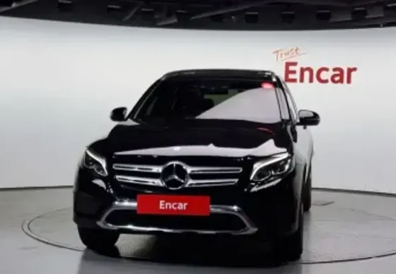 Mercedes GLC 2.2L 2017 Тбилиси