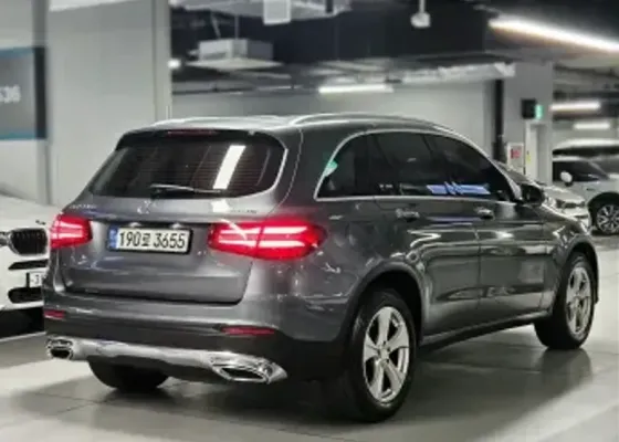 Mercedes GLC 2.2L 2016 Тбилиси
